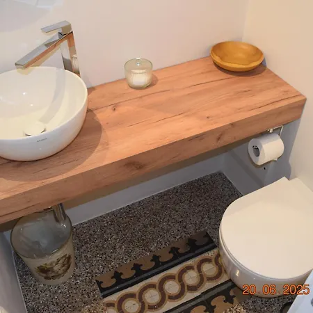 Apartament E'