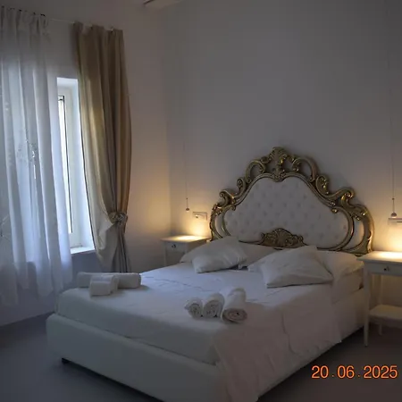 Apartament E' *