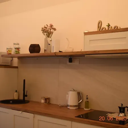 Apartament E' *